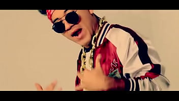 Este peruano canta demasiado bien