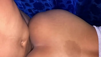 Le doy la mejor mamada a mi padrastro