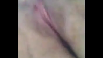 Siririca com dedo no cuzinho