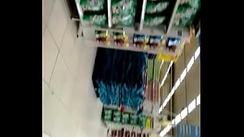 Gostosa no supermercado Gostosa no supermercado