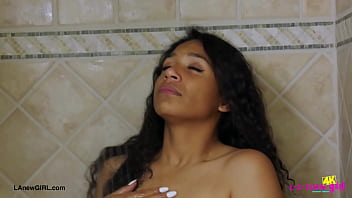 Brunette babe enjoyed a sensual bath