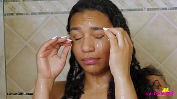 Brunette babe enjoyed a sensual bath