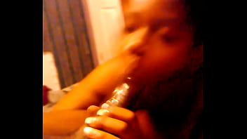 Me gettin some good neck leave comments