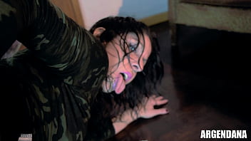 Threesome with an extreme dom