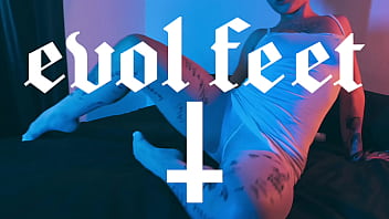 My feet love attention