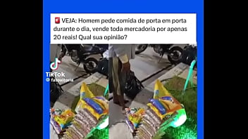 Mendigo recebe muito saco