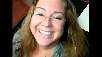 Older chubby woman sucks like a pro