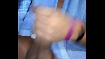 Me gustaría acabar en el culito de una fan