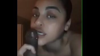 Pretty lady blowjob