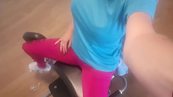 Hello les coquins après le sport je vous rejoint en cam pour des moments bien