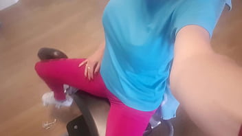 Hello les coquins après le sport je vous rejoint en cam pour des moments bien