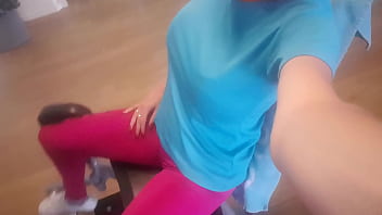 Hello les coquins après le sport je vous rejoint en cam pour des moments bien