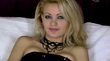 The hottest blonde camgirls