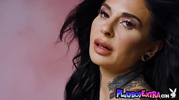 Big titted inked cougar taking off her sexy lingerie and posing nude