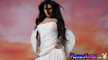 Big titted inked cougar taking off her sexy lingerie and posing nude