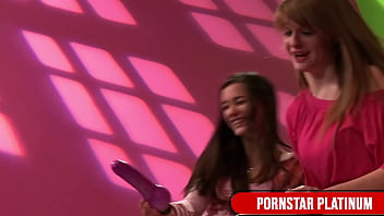 Slim beauties faye reagan & georgia jones in a wild lesbian session