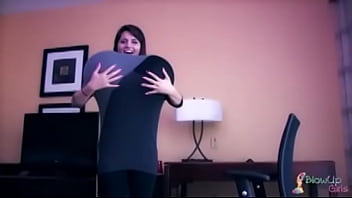 Expansão de seios de uma gostosa