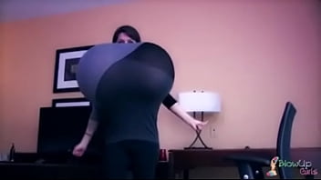 Expansão de seios de uma gostosa