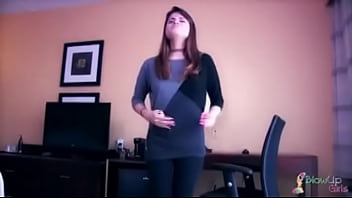 Expansão de seios de uma gostosa