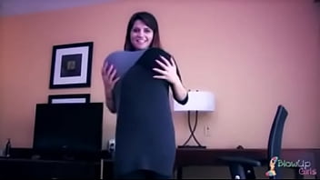 Expansão de seios de uma gostosa