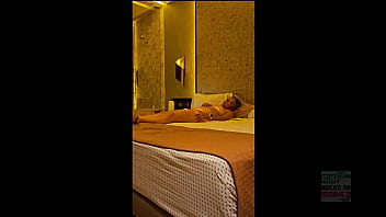 Milf mexicana de conejita follando frente a su marido me encanta hacerlo cuckold 2