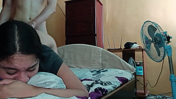 Hermosa latina colombiana tiene muchas ganas de tener sexo con su mejor amigo y el s ela folla en cuatro sexo real amateur