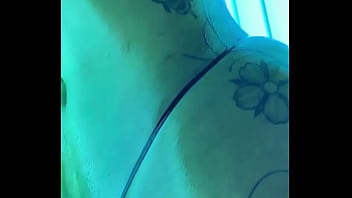 Em tempo real me bronzeando pra vocês assiste até o final que tem surpresinhaqueria realizar um fetiche meu