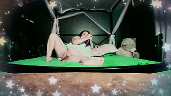 Winking asshole as i ride dildo