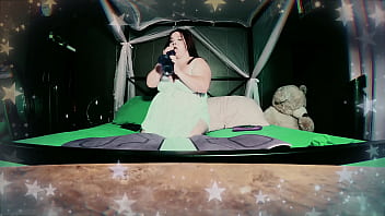 Winking asshole as i ride dildo