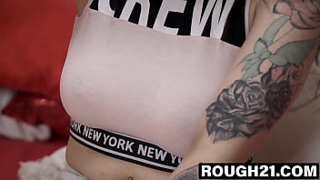 Attractive inexperienced vixen seduces and services old geezer's cock