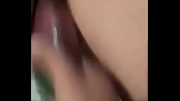 Ninfómana es calmada con pepino