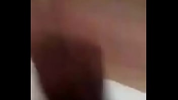 Ninfómana es calmada con pepino Ninfómana es calmada con pepino