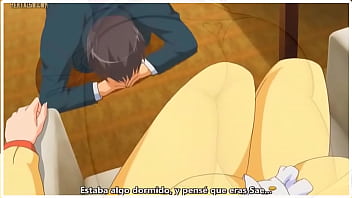 Hombre no se aguanta y folla a las jovenes de su casa