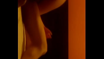 Amiga cogiendo con otro