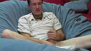 Skinny Straight Guy Mikey Masturbating thumbnail