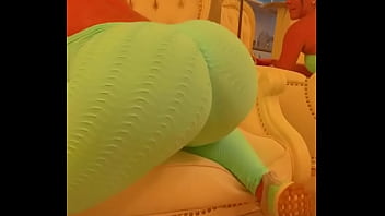 Sexy girl twerkting her big ass in jumpsuit