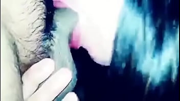 Rica mamada me da una amiga