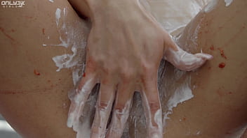 Veronica leal treats herself during quarantine 4k