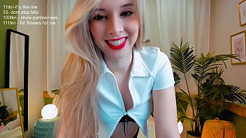 I love red lips the most