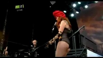 Paloma faith's massive sexy looking ass