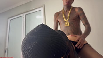 Caiu na net novinha de um metro e oitenta e queria que gozase