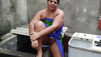 El cornudo de mi maridos llamó al vecino para que repare la lavadora y el termina follándome rico dejando el culo lleno de semen real casero El cornudo de mi maridos llamó al vecino para que repare la lavadora y el termina follándome rico dejando el culo lleno de semen real casero