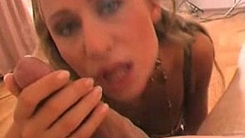 Tudo que ela precisa é de uma rola