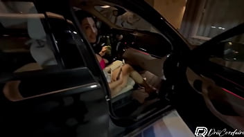 Paguei 5 mil pra comer essa puta no pelo