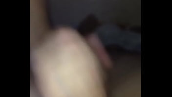 Puta batendo punheta no meu pau