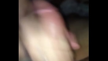 Puta batendo punheta no meu pau