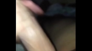 Puta batendo punheta no meu pau