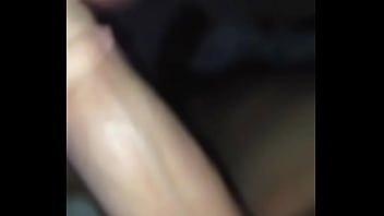 Puta batendo punheta no meu pau