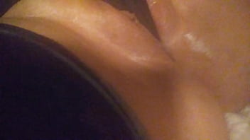 Ex bitch rubbing clit