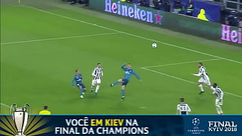 Cr7 enfiando com gosto no buffon Cr7 enfiando com gosto no buffon